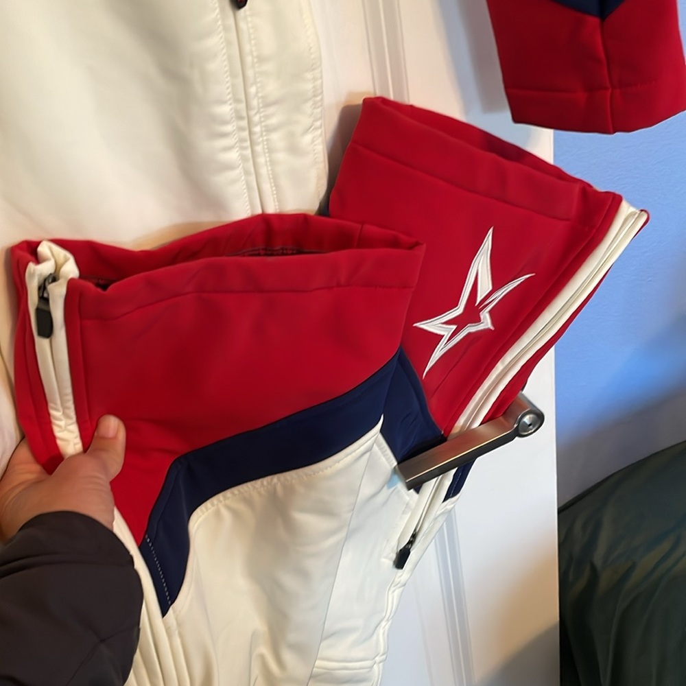 💫Perfect Moment Allos One Piece Ski Suit Snow White/Navy/Red—Medium 💫Like New - Picture 9 of 16